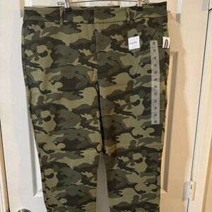 Old Navy Pixie Pant